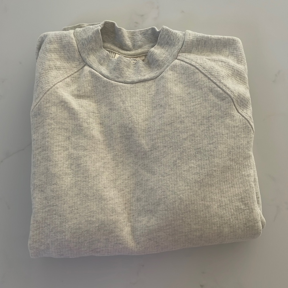 Universal Threads Mock Neck Sweatshirt - Picture 2 of 2